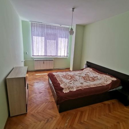 Mountain View Apartment Vratsa Buitenkant foto