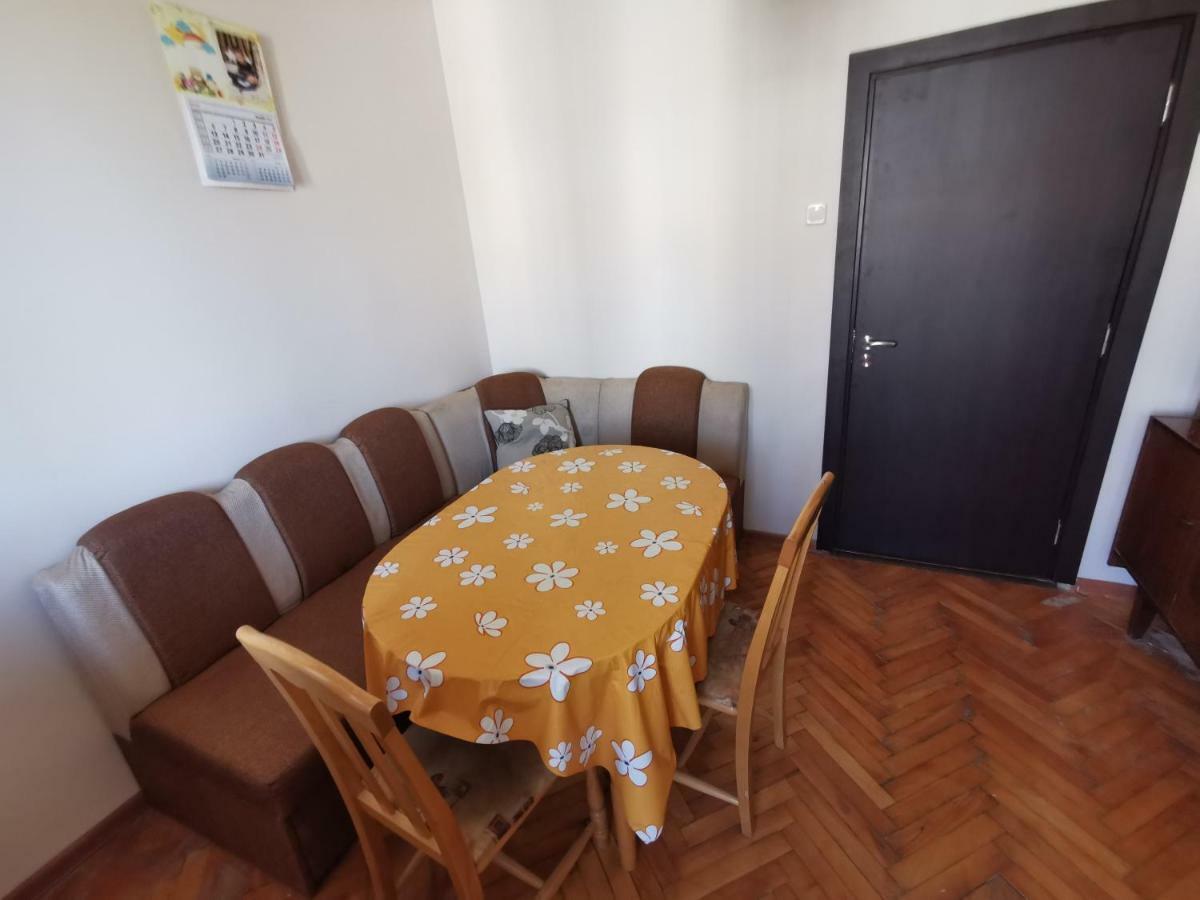 Mountain View Apartment Vratsa Buitenkant foto