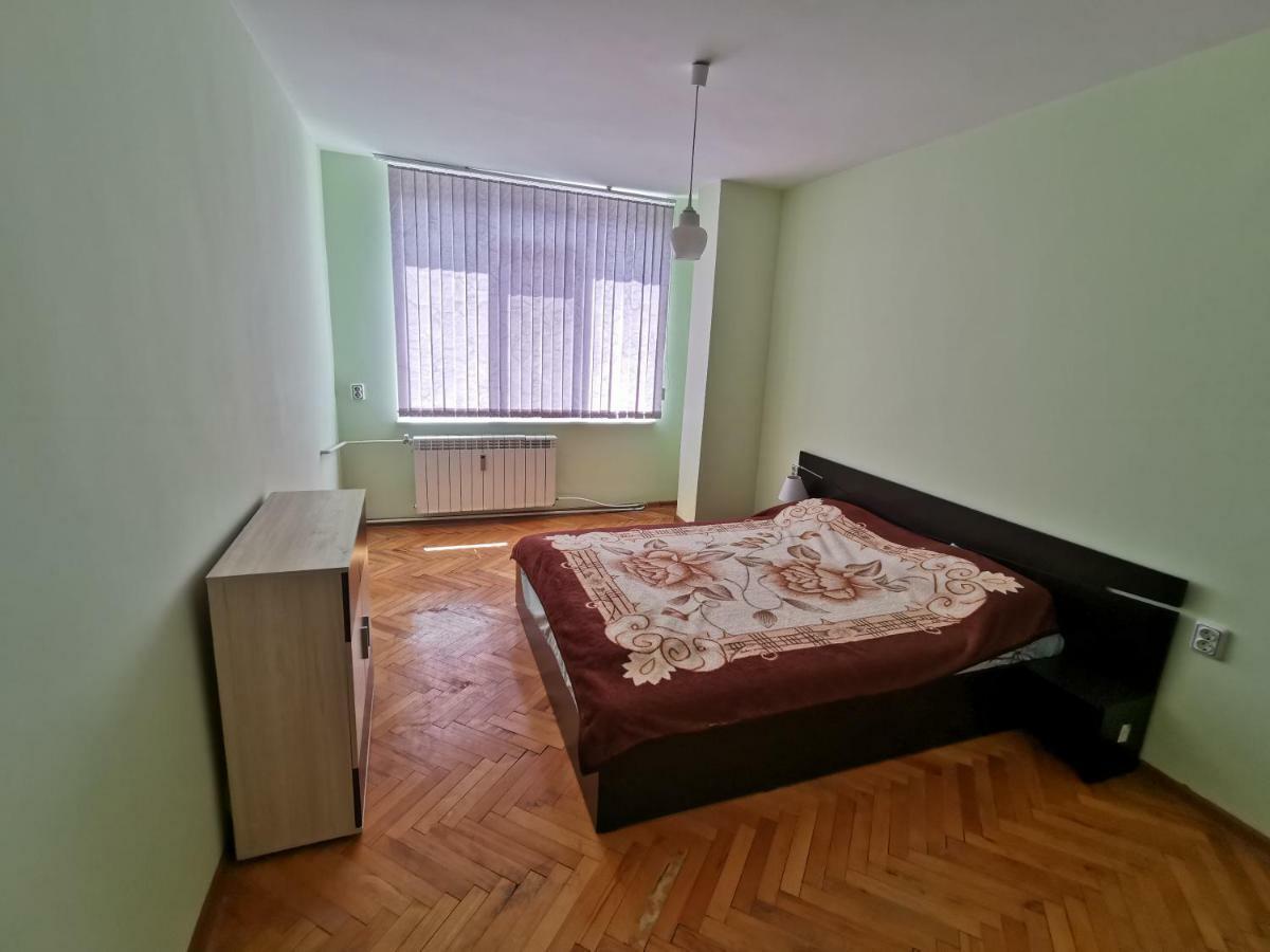 Mountain View Apartment Vratsa Buitenkant foto